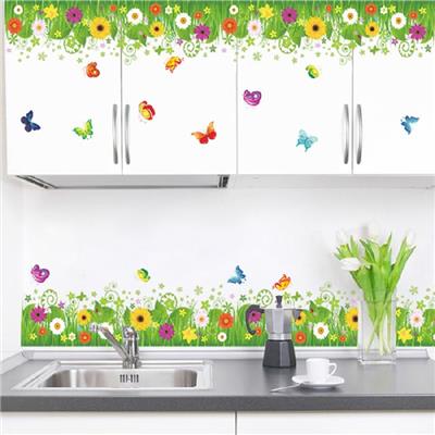 Sticker adhésif bas de mûrs-plinthes fleurs et papillons (50 x 120 cm)